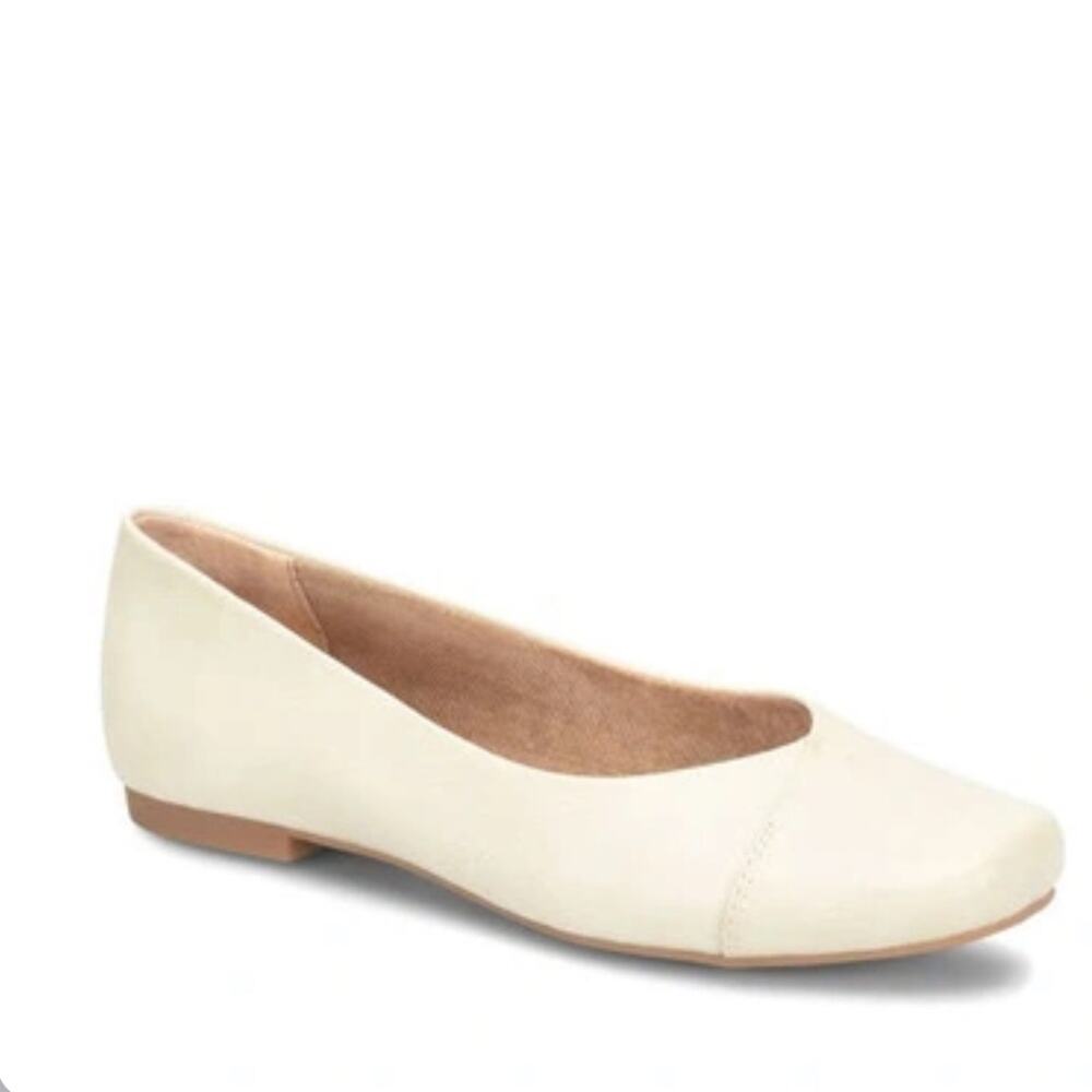 ***Korks Penelope Flats